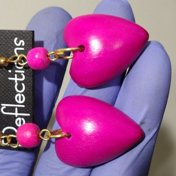 Women's Stylish Pink Wooden Heart Shape Design Beaded Drop Dangle Earrings, 2-in - Picture 3 of 5